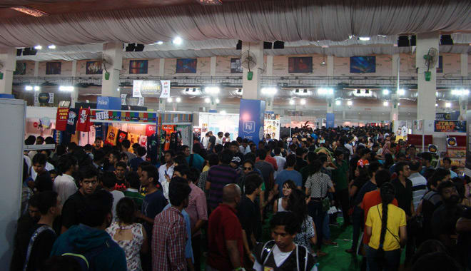 Comic-Con_Bangalore_2014_Crowd_Ground